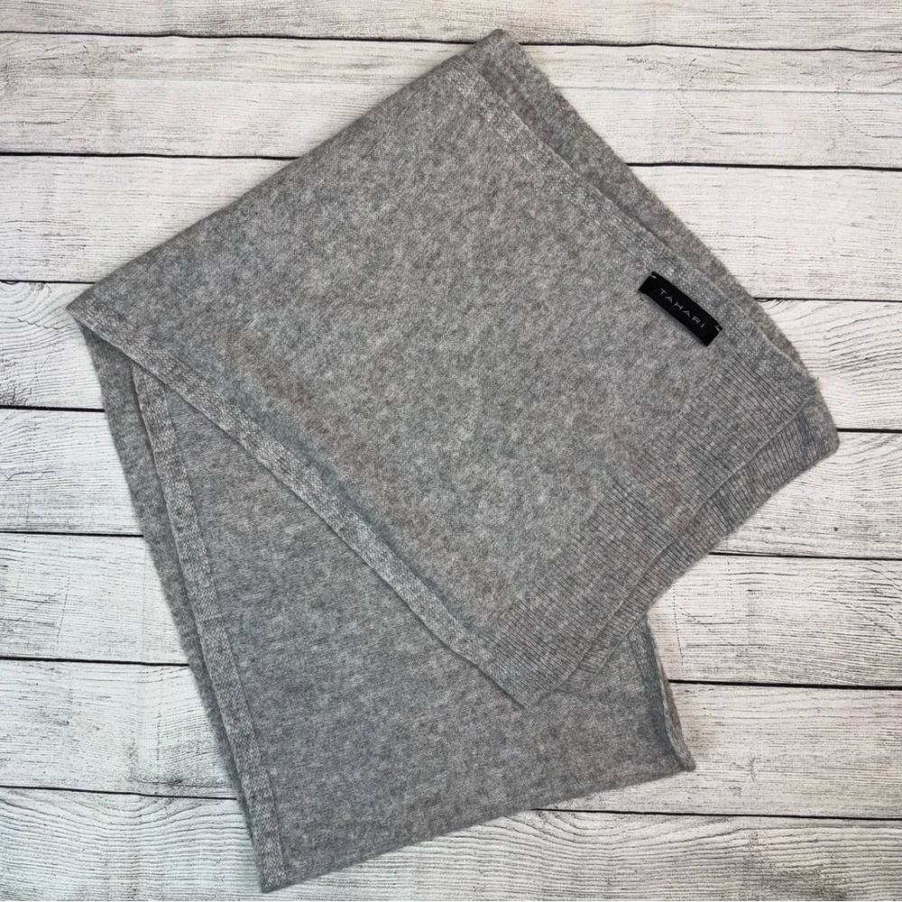 Tahari 100% Cashmere Knit Scarf  Heather Gray 72x12 - Picture 2 of 4